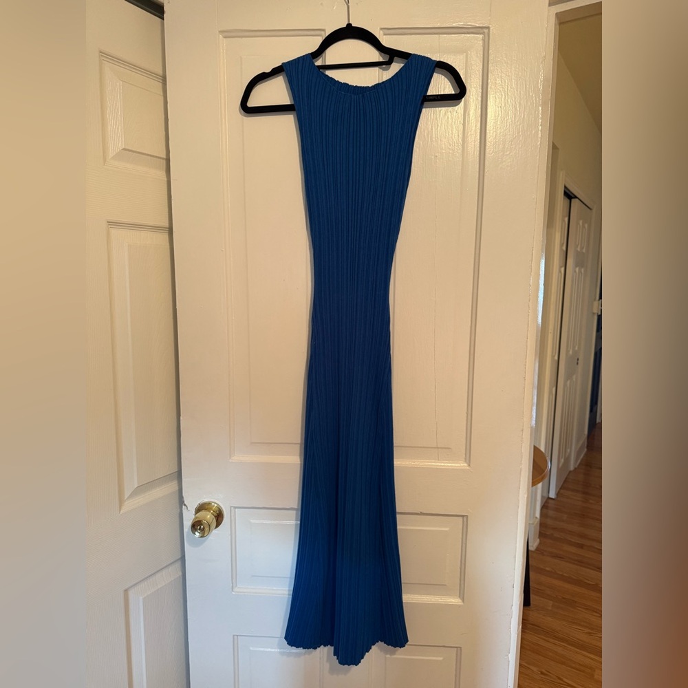 Elegant Blue Sleeveless Dress